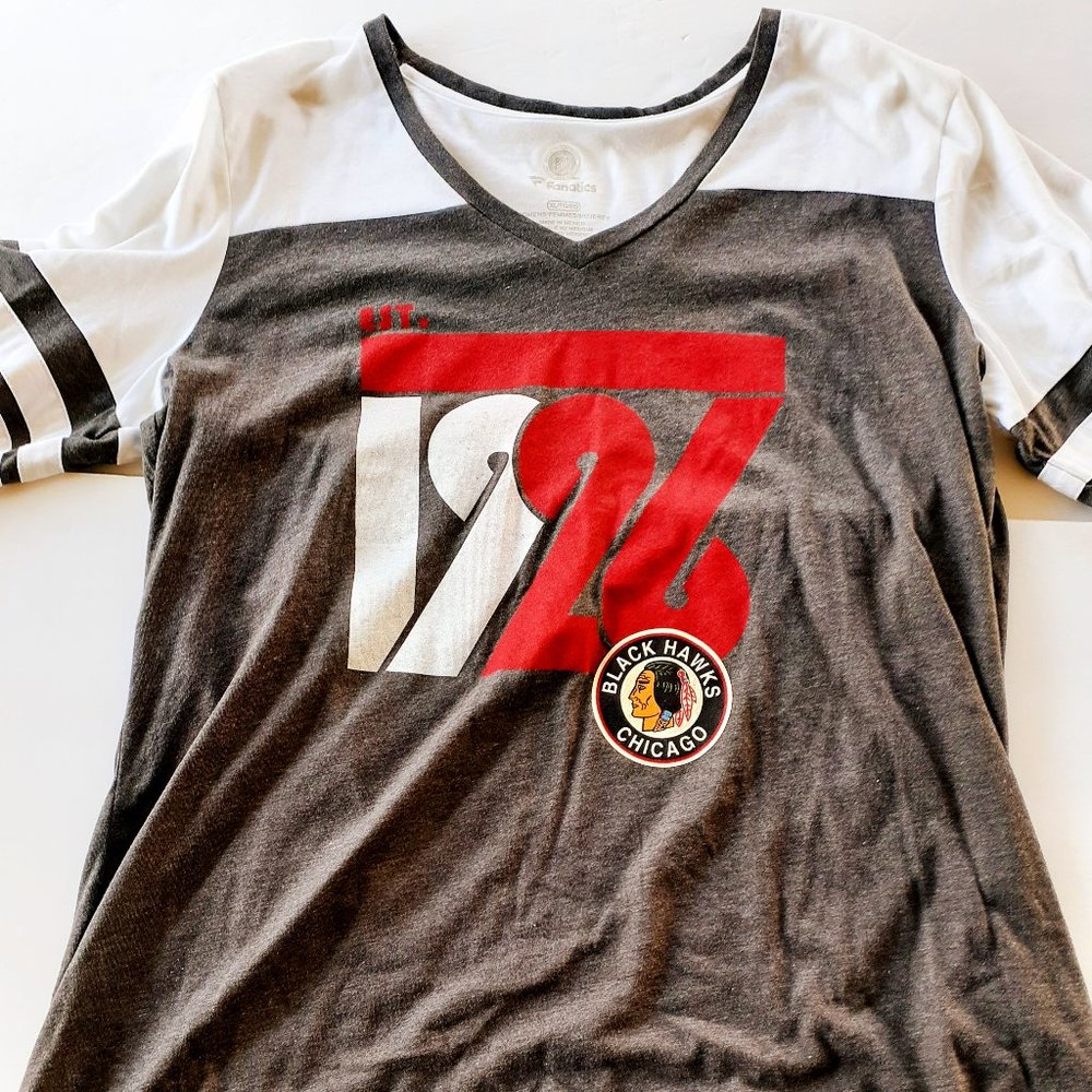 Fanatics Women's Chicago Blackhawks T-Shirt Hockey Raglan Retro XL New